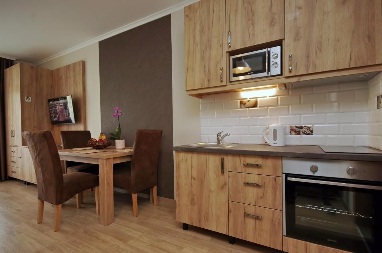 Almasy Apartmanhaz Gyula Εξωτερικό φωτογραφία
