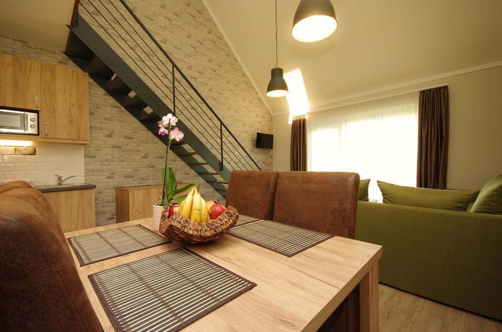 Almasy Apartmanhaz Gyula Εξωτερικό φωτογραφία
